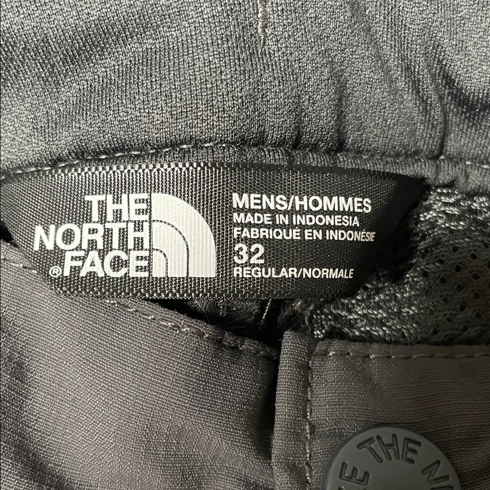 The North Face Men's Charcoal Shorts Size 32